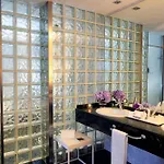 Nh Collection De Hotell 4*
