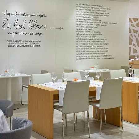 إن إتش كوليكشن مدريد يورو بيلدينغ فندق