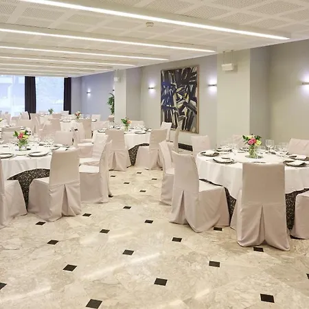 إن إتش كوليكشن مدريد يورو بيلدينغ 4*