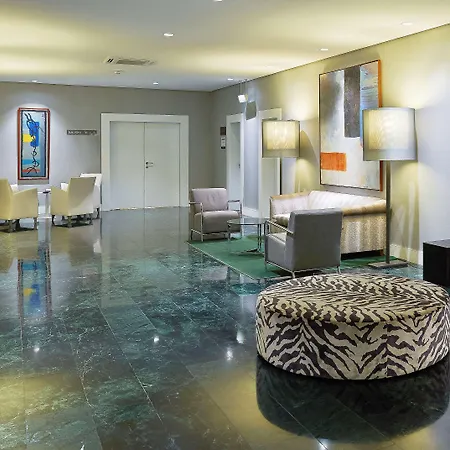 Nh Collection De Hotell 4*