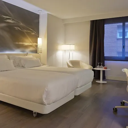 ホテル Nh コレクション デ 4*